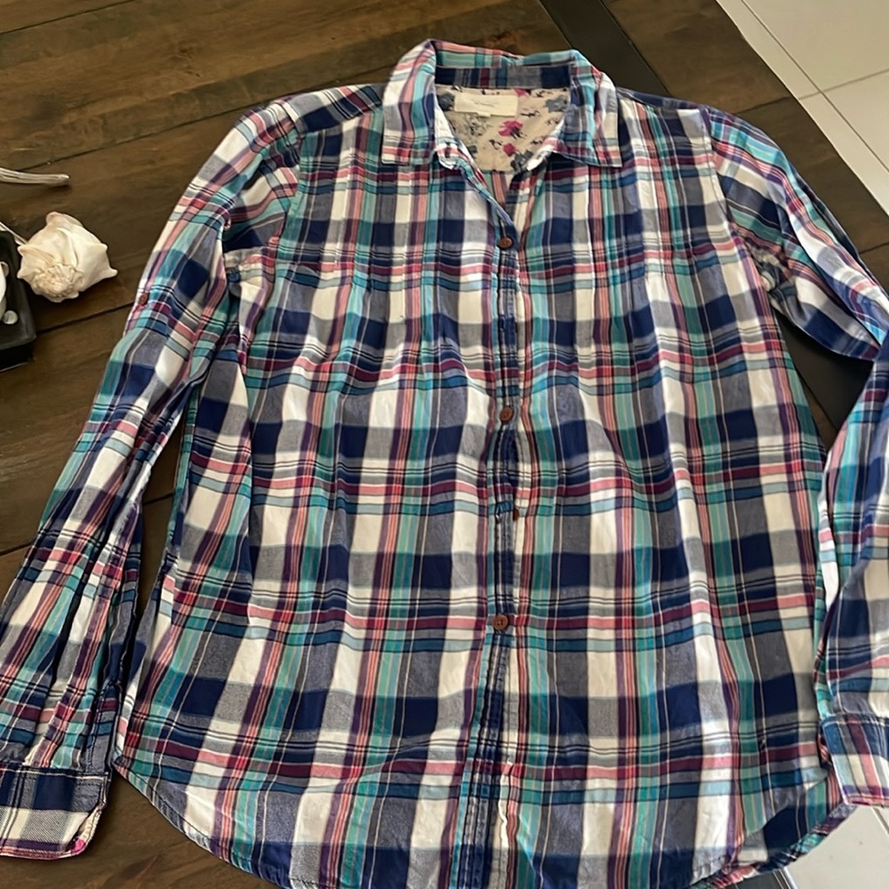 Pre-loved Birds of Paradise by Trovata Plaid Blouse w/Roll-up Sleeves Size Small